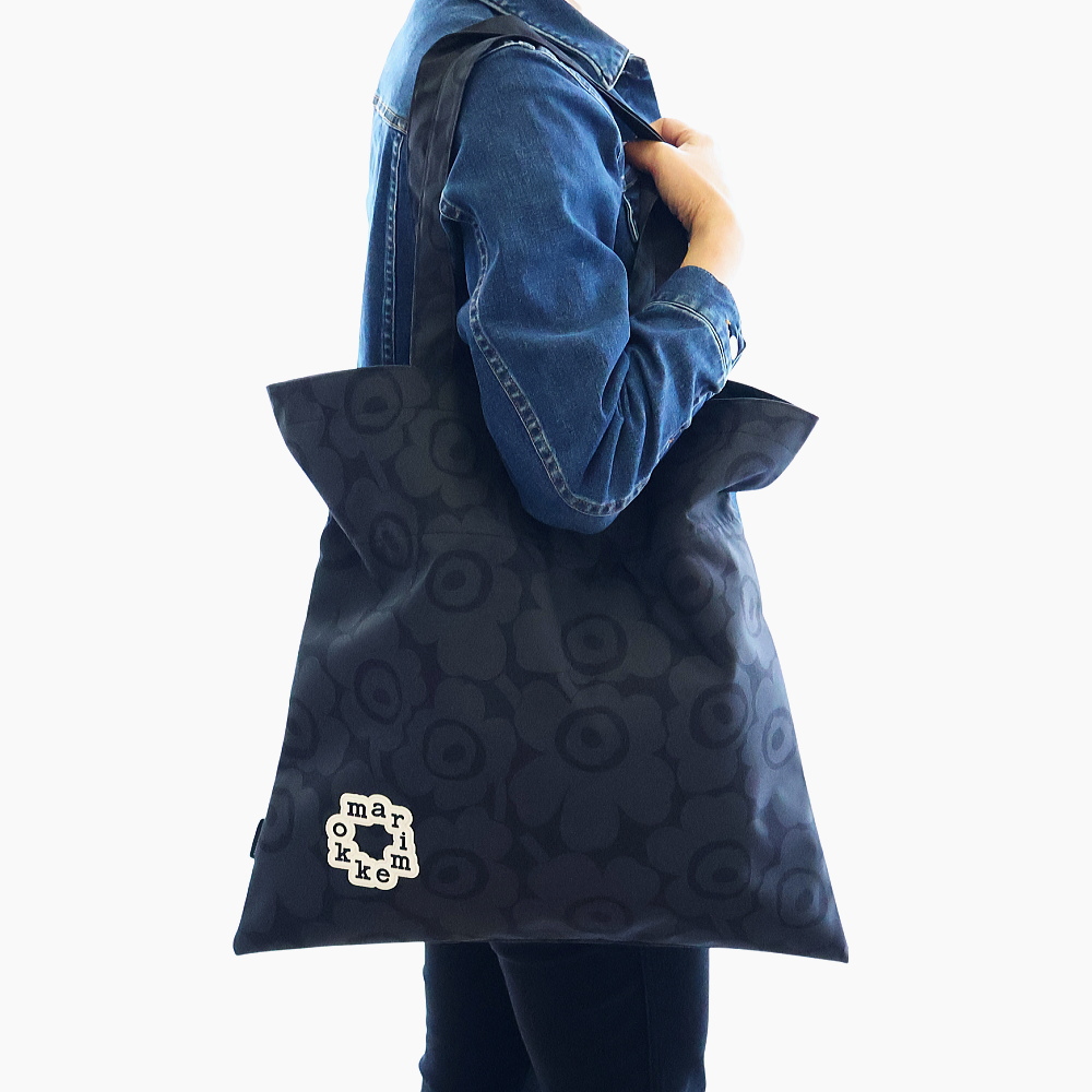 トートバッグ　Metka Mini Unikko 　ブラック