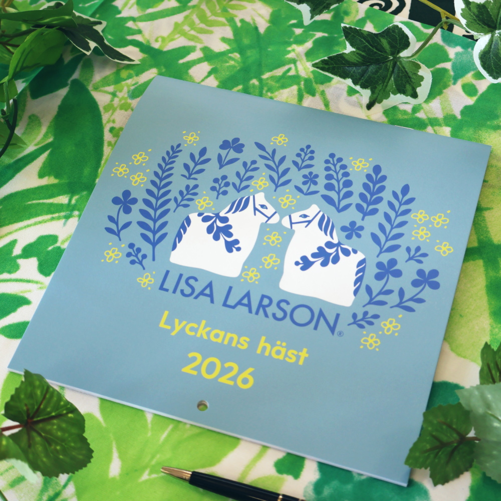 【メール便可】壁掛けカレンダー　2026　リサラーソン（デザインコレクション）