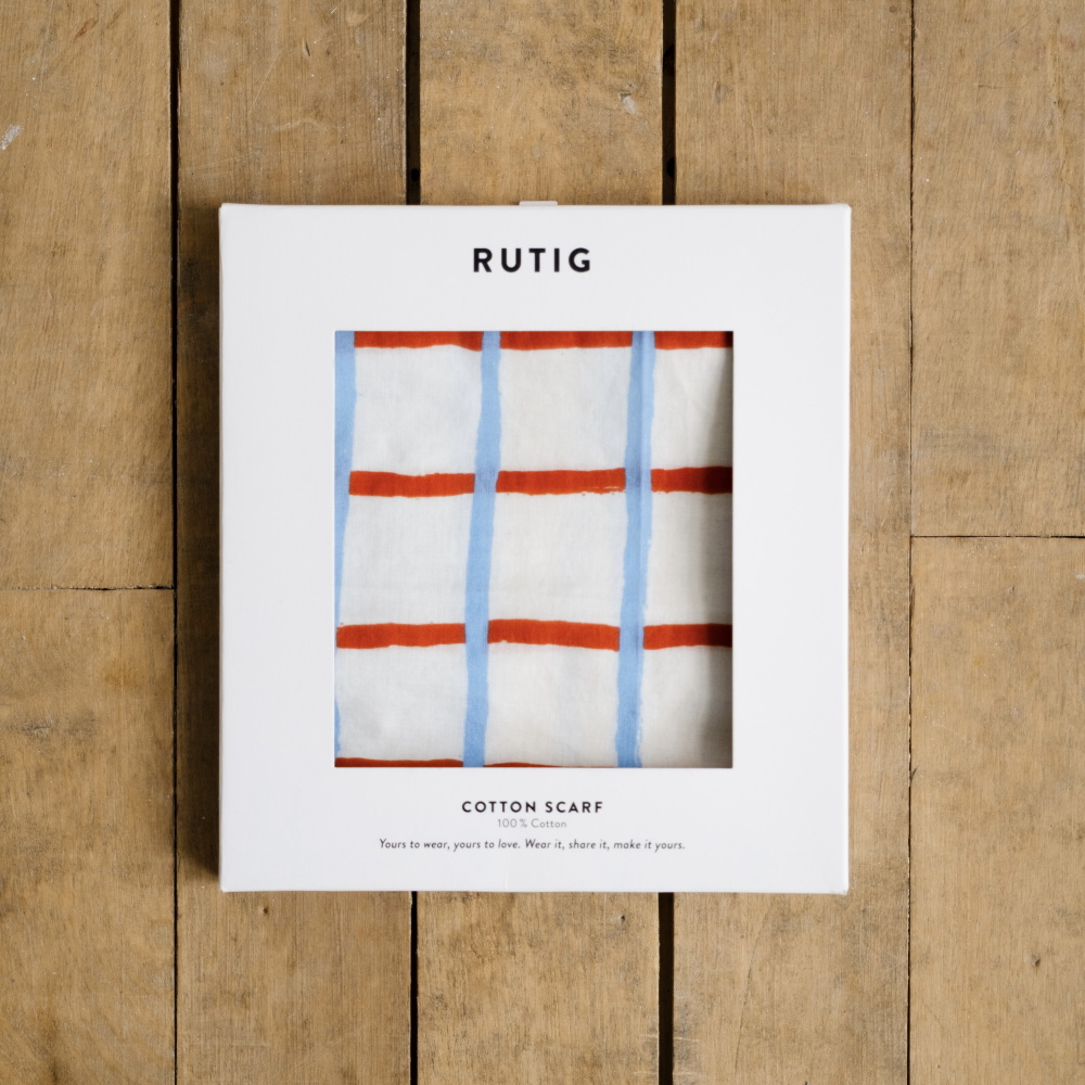 RUTIG COTTON SCARF のパッケージ（箱入り・贈りものにも）