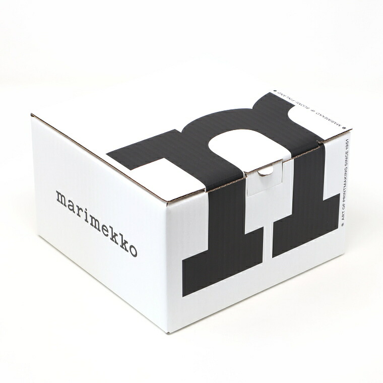 marimekkoのロゴが入った白い紙箱