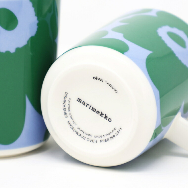 マグカップの底面の刻印。oiva UNIKKO・marimekko の文字