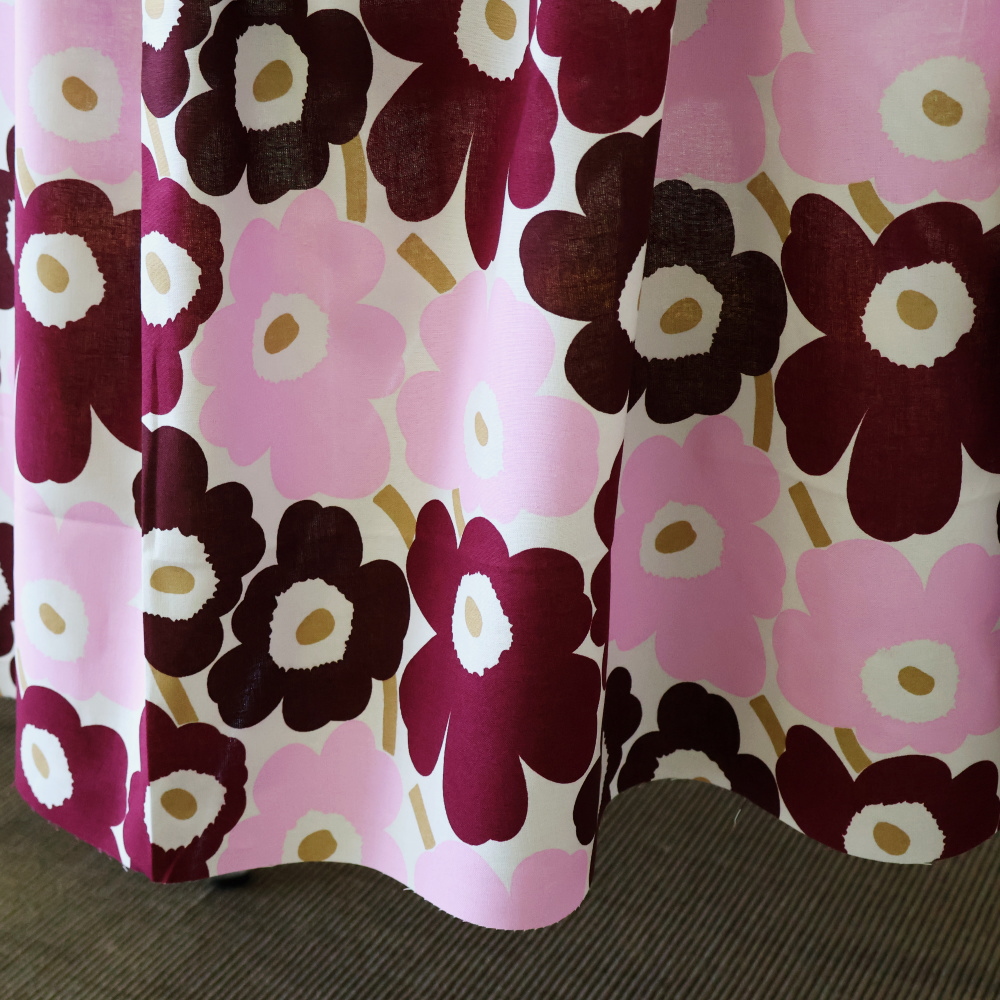 Mini Unikko カーテン使用例