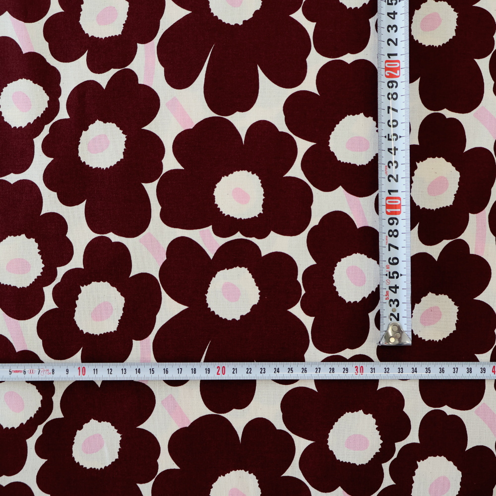 marimekko Mini Unikko ダークレッド×ライトピンク 柄サイズ計測 定規入り写真