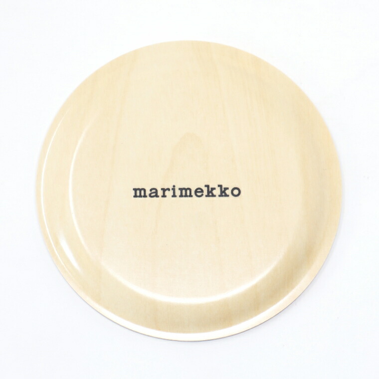 コースターの裏面。木目とmarimekkoのロゴ