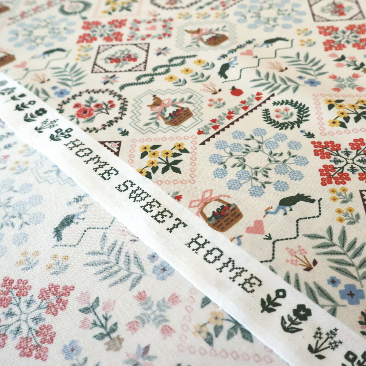 耳のHOME SWEET HOMEの文字